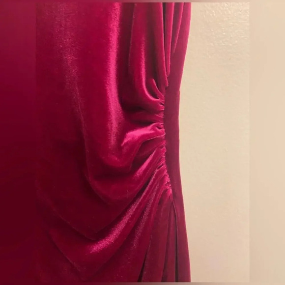 NWT Black Halo Bowery V-Neck Velvet Sheath Dress Pink Size 6 - Picture 8 of 11